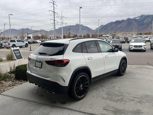 2021 Mercedes-Benz GLA 250 Base 4MATIC