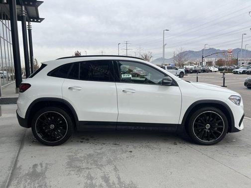 2021 Mercedes-Benz GLA 250 Base 4MATIC
