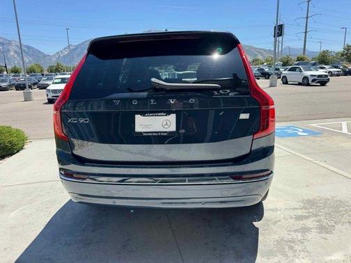 2024 Volvo XC90 Recharge Plug-In Hybrid T8 Ultimate Bright Theme 7-Seater