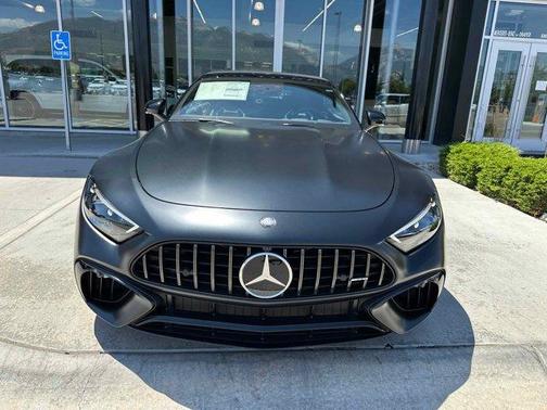 2025 Mercedes-Benz AMG SL 63 S E Performance