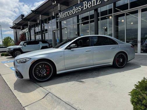2025 Mercedes-Benz AMG S 63 E Base