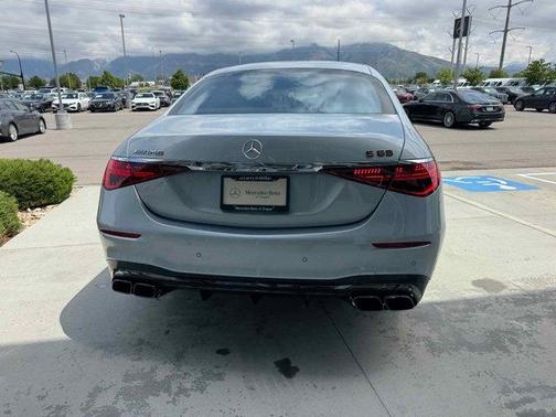 2025 Mercedes-Benz AMG S 63 E Base