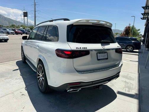 2025 Mercedes-Benz GLS 450 4MATIC
