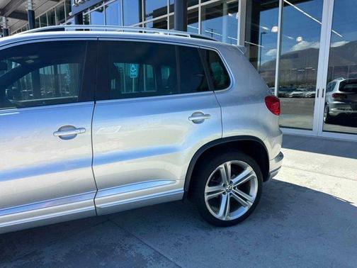 2016 Volkswagen Tiguan R-Line