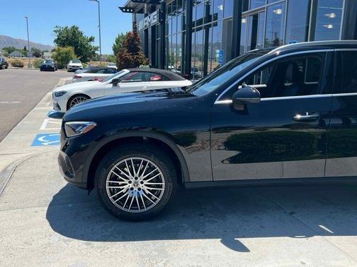 2025 Mercedes-Benz GLC 300 Base 4MATIC