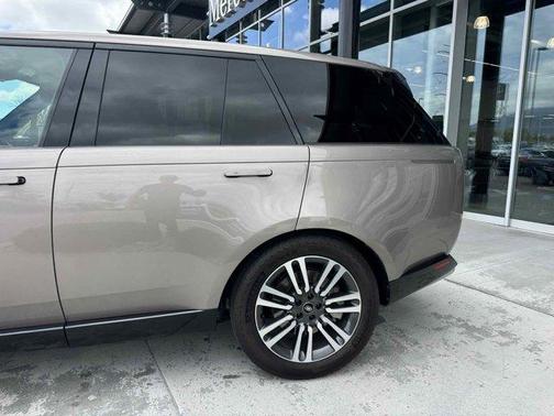 2023 Land Rover Range Rover P530 SE