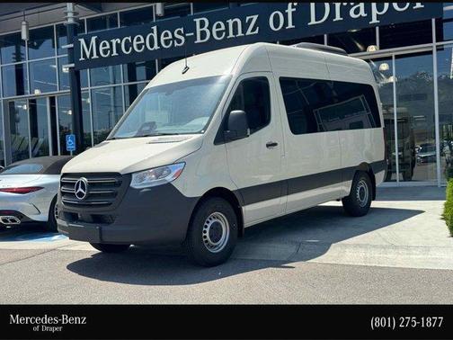 2025 Mercedes-Benz Sprinter 2500 144 WB Standard Roof Passenger