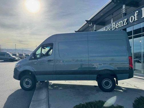 2025 Mercedes-Benz Sprinter 2500 Standard Roof