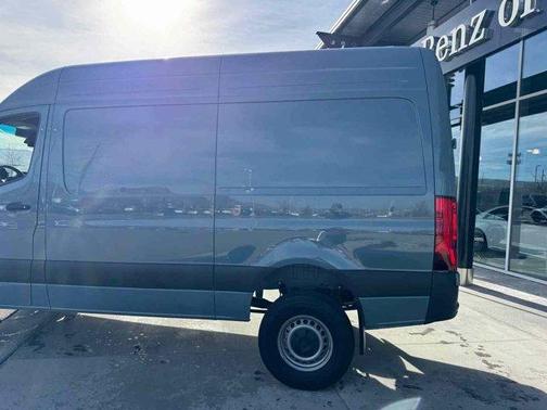2025 Mercedes-Benz Sprinter 2500 Standard Roof