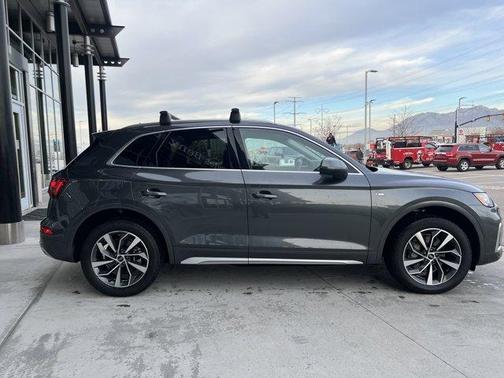 2023 Audi Q5 45 S line quattro Premium