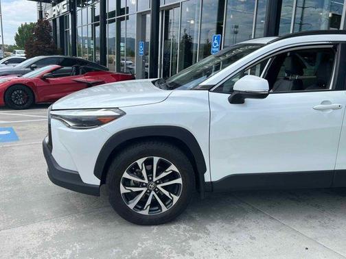 2022 Toyota Corolla Cross XLE