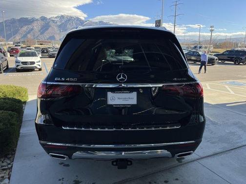 2025 Mercedes-Benz GLS 450 4MATIC
