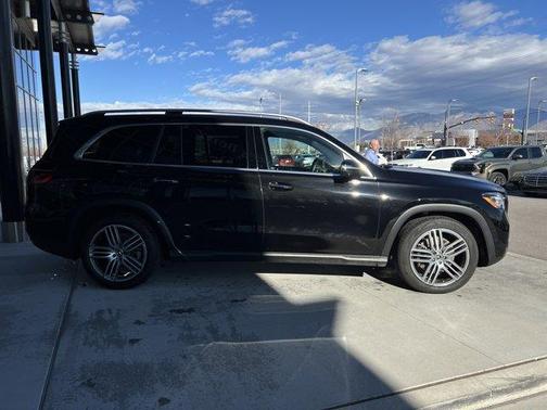 2025 Mercedes-Benz GLS 450 4MATIC