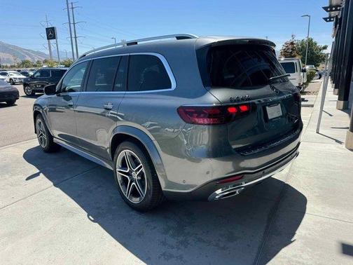 2025 Mercedes-Benz GLS 450 4MATIC