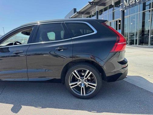 2019 Volvo XC60 T5 Momentum