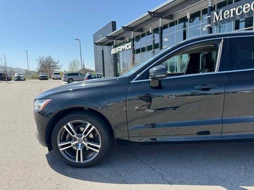 2019 Volvo XC60 T5 Momentum