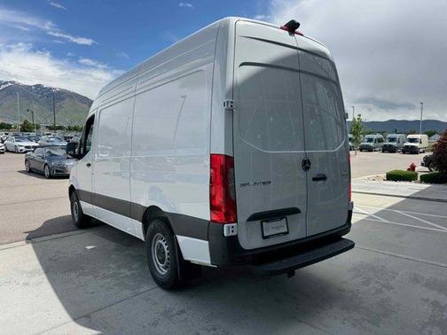 2025 Mercedes-Benz Sprinter 2500 Standard Roof