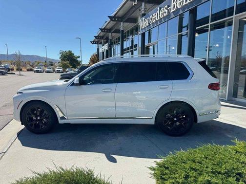 2023 BMW X7 xDrive40i