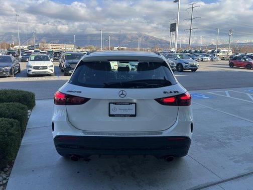 2025 Mercedes-Benz AMG GLA 35 Base