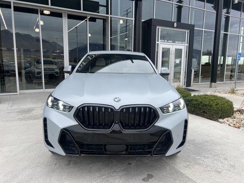 2024 BMW X6 xDrive40i