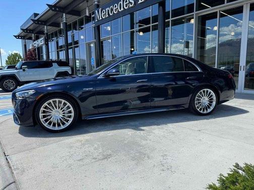 2025 Mercedes-Benz AMG S 63 E Base