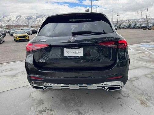 2025 Mercedes-Benz GLC 300 Base 4MATIC