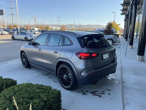 2025 Mercedes-Benz AMG GLA 35 Base