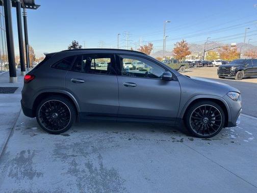 2025 Mercedes-Benz AMG GLA 35 Base