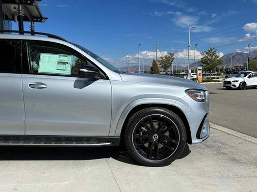 2026 Mercedes-Benz GLS 450 4MATIC