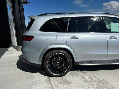 2026 Mercedes-Benz GLS 450 4MATIC