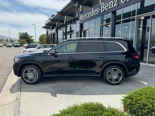 2025 Mercedes-Benz GLS 450 4MATIC