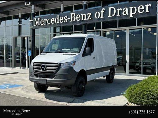 2025 Mercedes-Benz Sprinter 2500 144 WB Standard Roof Passenger