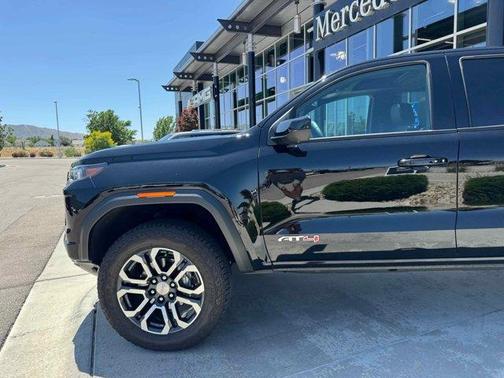 2024 GMC Canyon AT4