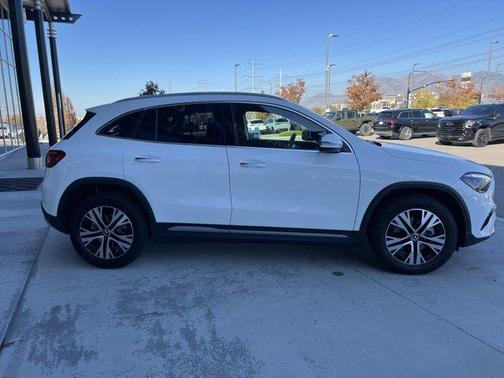 2025 Mercedes-Benz GLA 250 Base 4MATIC