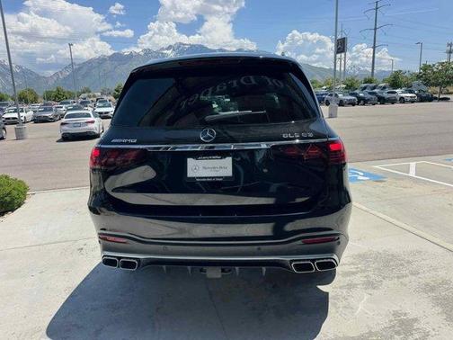 2025 Mercedes-Benz AMG GLS 63 Base