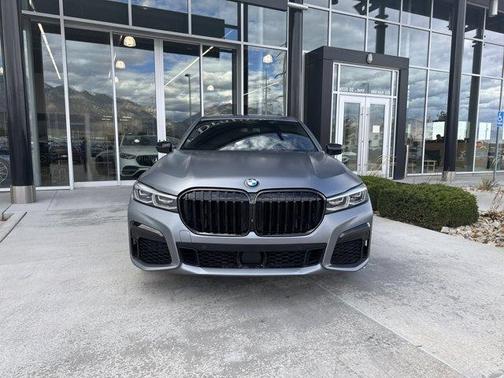 2022 BMW 750 i xDrive