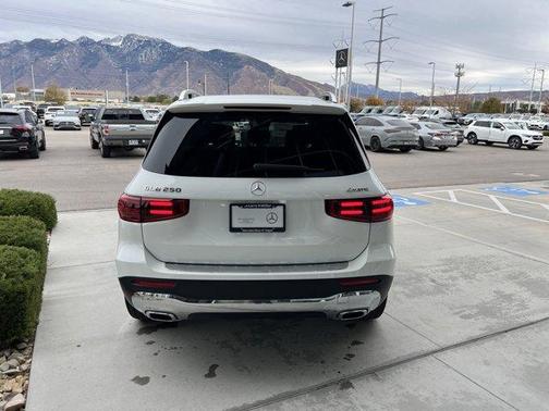 2026 Mercedes-Benz GLB 250 Base 4MATIC