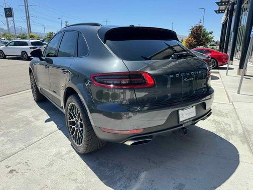 2018 Porsche Macan Base