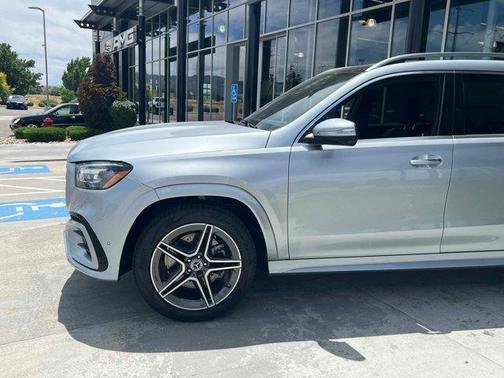 2025 Mercedes-Benz GLS 450 4MATIC