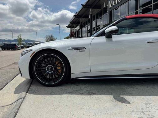 2025 Mercedes-Benz AMG SL 63 S E Performance