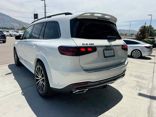 2025 Mercedes-Benz GLS 450 4MATIC