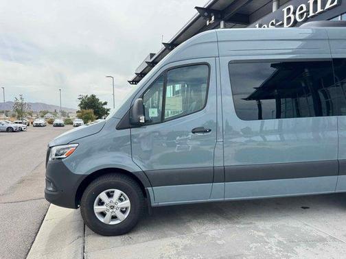 2025 Mercedes-Benz Sprinter 2500 144 WB Standard Roof Passenger