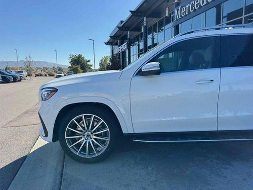 2026 Mercedes-Benz GLS 450 4MATIC
