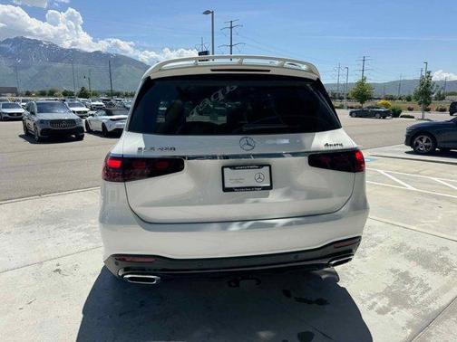 2025 Mercedes-Benz GLS 450 4MATIC