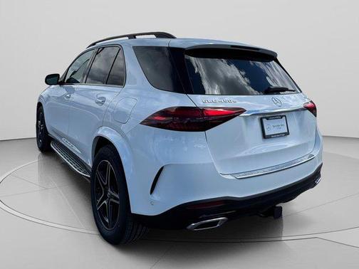 Polar White 2026 Mercedes-Benz GLE 450e Base 4MATIC
