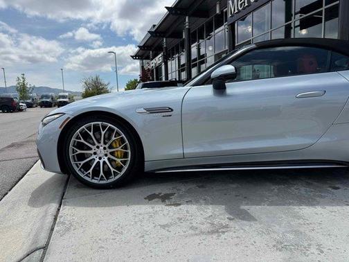 2025 Mercedes-Benz AMG SL 63 Base