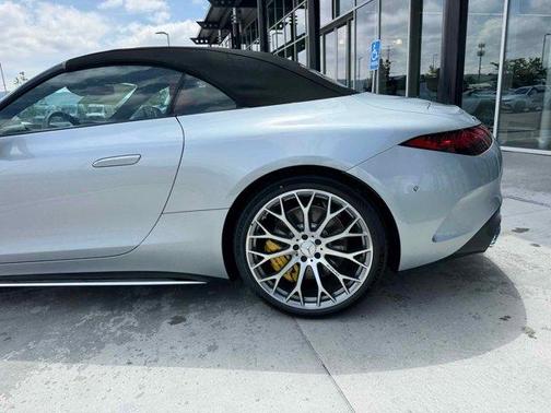 2025 Mercedes-Benz AMG SL 63 Base