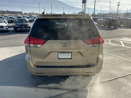 2011 Toyota Sienna LE