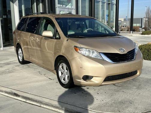 2011 Toyota Sienna LE