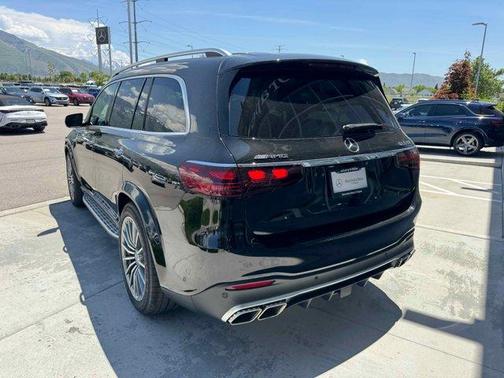2025 Mercedes-Benz AMG GLS 63 Base